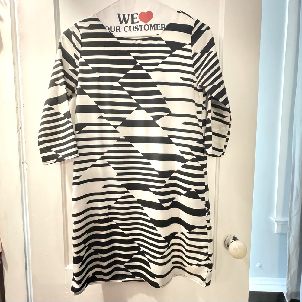Black and white tunic dress